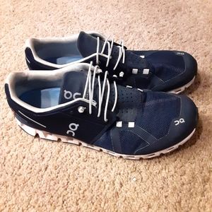 On Cloud navy and white mens 11
